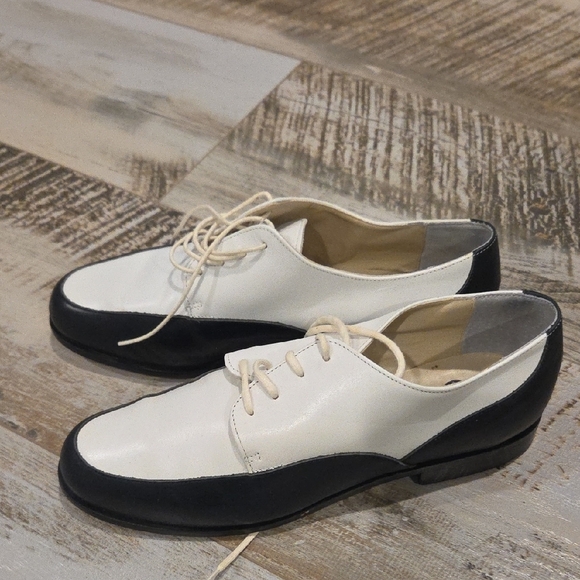 Black and White Two-Tone Oxford Derbys - Picture 9 of 9